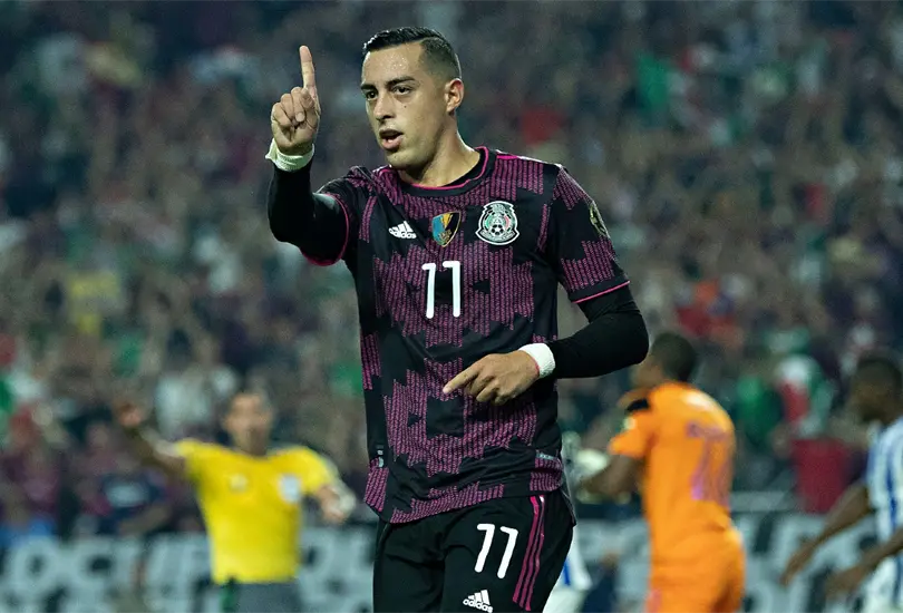 Sinha defiende a Funes Mori: No es justo que se le exija m&aacute;s a un naturalizado