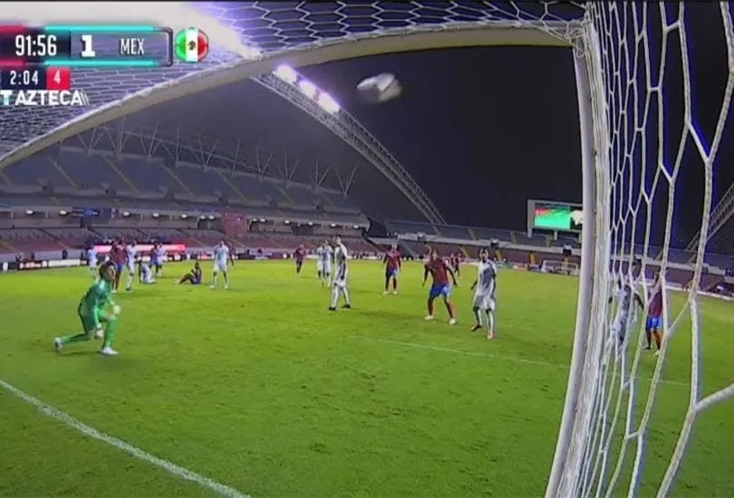 M&eacute;xico se salva de milagro ante Costa Rica; surgen reclamos por ganar apenitas