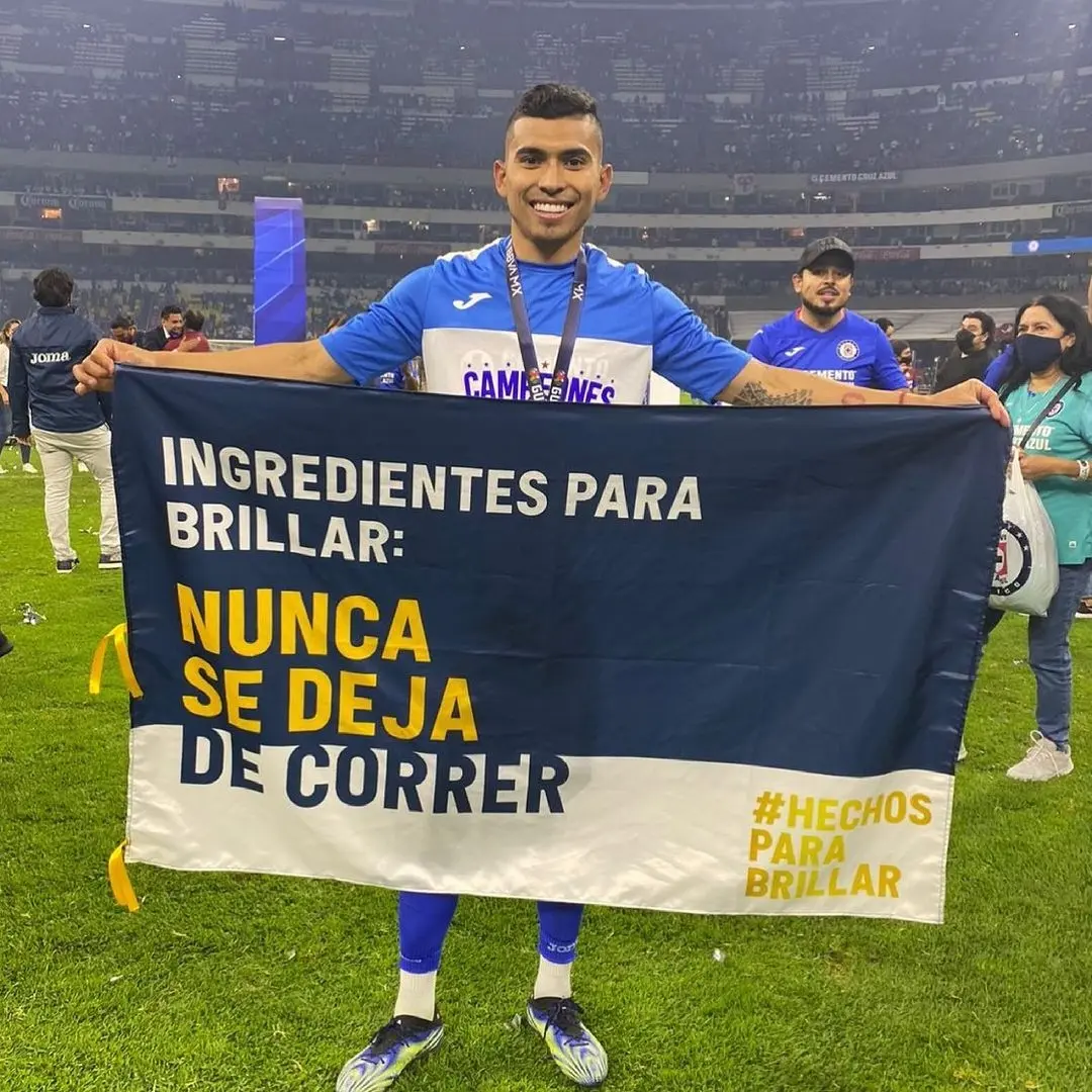 Orbelín Pineda ya no tiene contrato con Cruz Azul. (Instagram @orbelin7pineda)