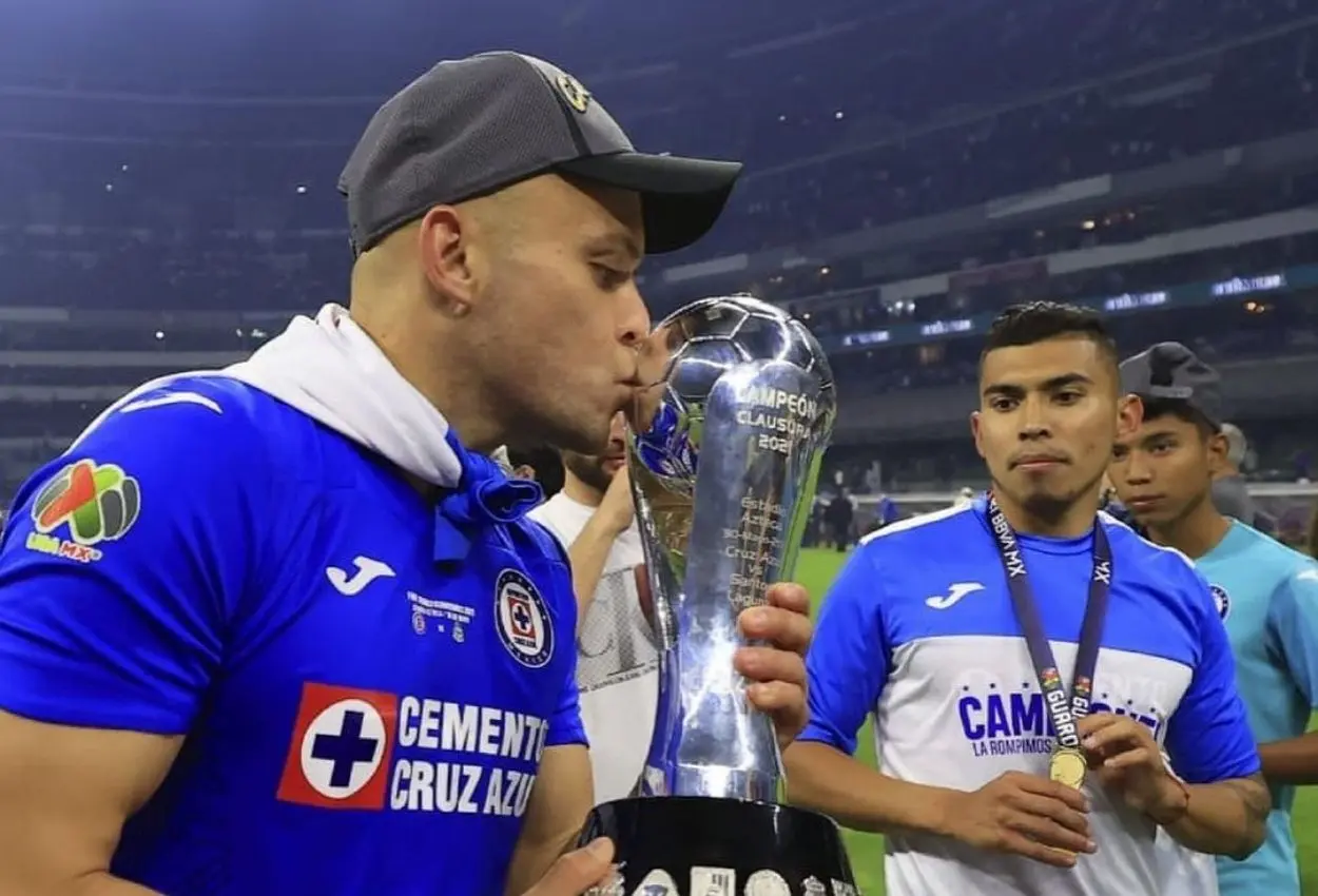 El uruguayo fue parte fundamental del título que consiguió Cruz Azul en el 2021. Foto: Instagram @jona_rodriguez21
