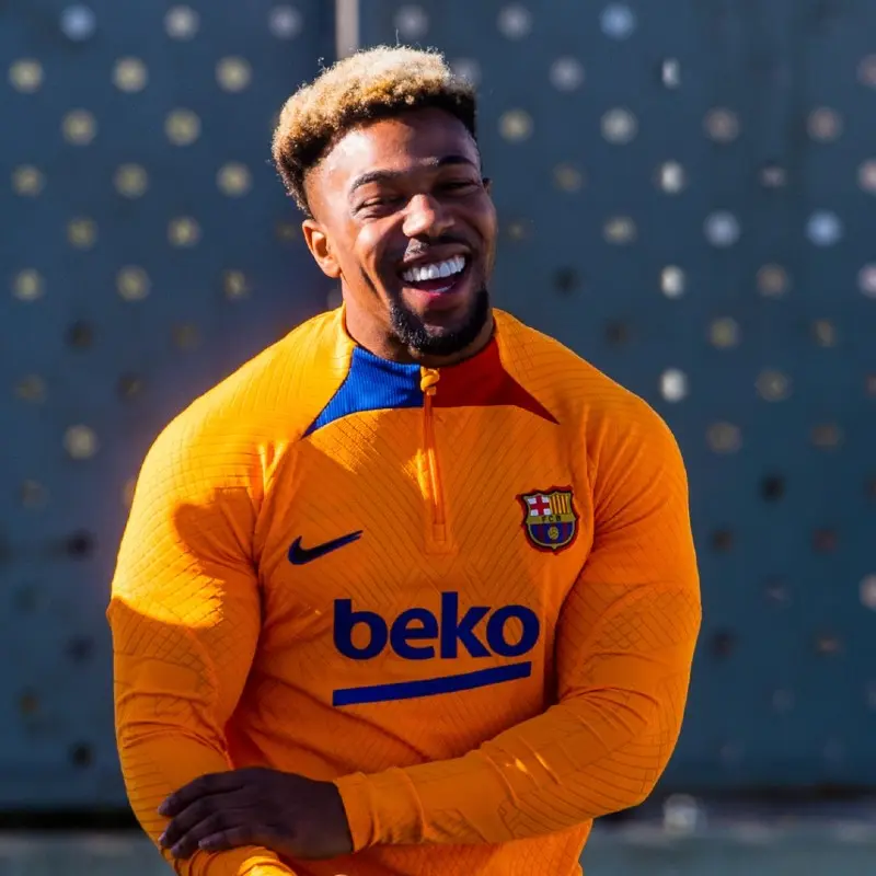 Adama Traoré llegó al Barcelona en el mercado de invierno - Twitter @FCBarcelona_es