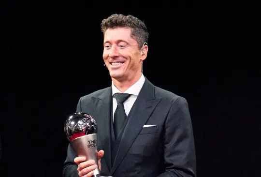 Robert Lewandowski le gana el galardón The Best a Lionel Messi