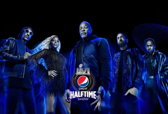 ¿Quién fue el director del comercial para el Halftime Show del Super Bowl LVI?