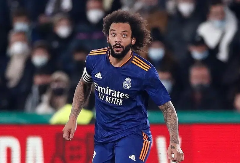 Marcelo le dice al &aacute;rbitro malo y se va suspendido tres partidos