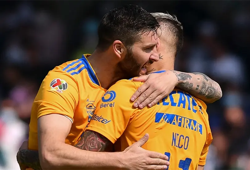Gignac y Diente López salvan a Tigres de la derrota ante Pumas Gignac y Diente López salvan a Tigres de la derrota ante Pumas
