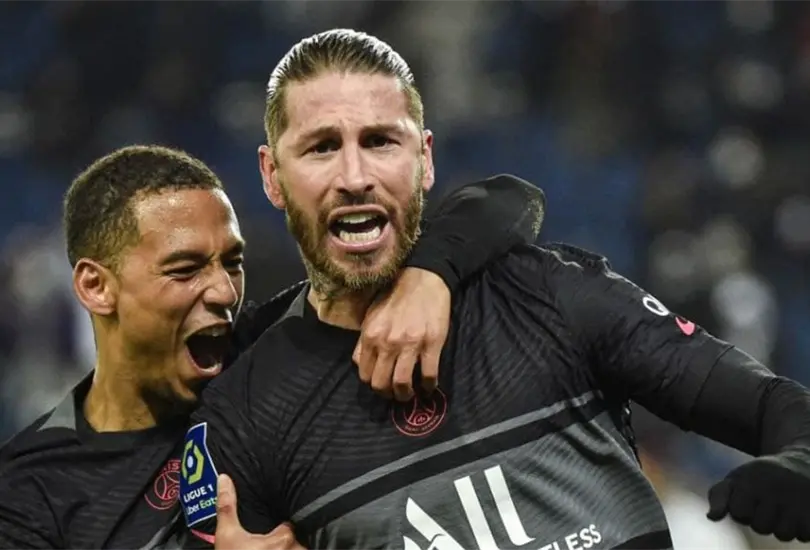 &iquest;Ha vuelto? Sergio Ramos se estrena con el PSG al estilo Real Madrid
