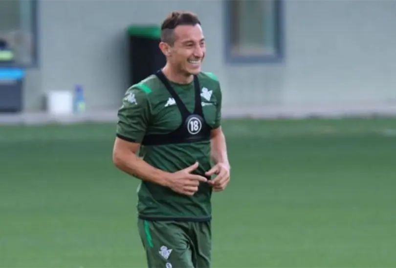 Lo que se sabe sobre la renovaci&oacute;n de Andr&eacute;s Guardado con el Betis