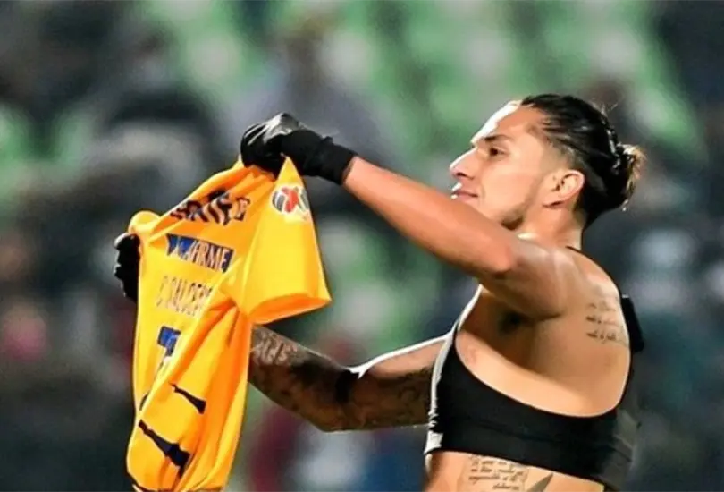 Tigres se despide de Carlos Salcedo; ahora será compañero de Lorenzo Insigne Tigres se despide de Carlos Salcedo; ahora será compañero de Lorenzo Insigne