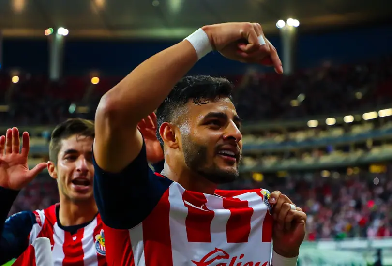 Alexis Vega, elogiado ante Mazatlán; afición de Rayados critica a su club por no ficharlo Alexis Vega, elogiado ante Mazatlán; afición de Rayados critica a su club por no ficharlo