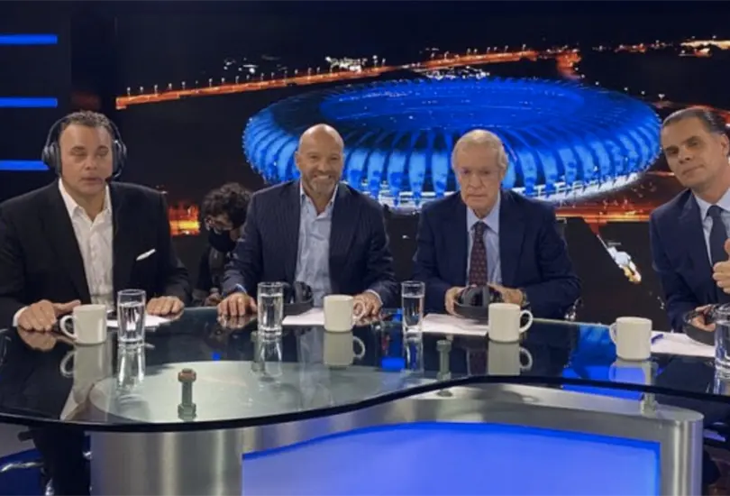 Las estrellas de ESPN y TV Azteca se juntaron para preparar una sorpresa. Las estrellas de ESPN y TV Azteca se juntaron para preparar una sorpresa.