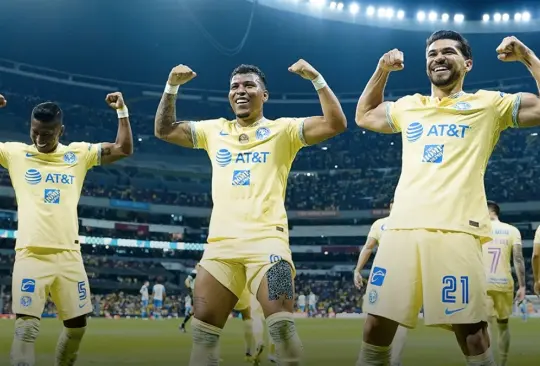 Aquino, Martínez y Martín celebran la goleada del América ante el Puebla.