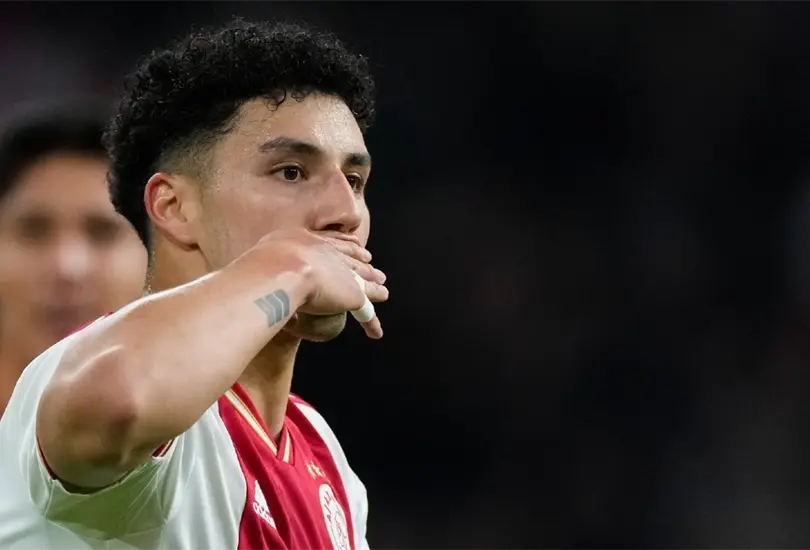 Jorge S&aacute;nchez anot&oacute; su primer gol en el triunfo del Ajax sobre el Excelsior