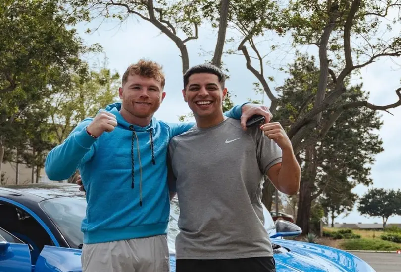 Sa&uacute;l Canelo &Aacute;lvarez tiene una buena amistada con Eduin Caz de Grupo Firme.