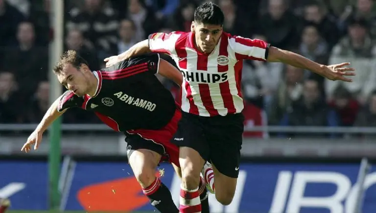 Carlos Salcido fue una de las figuras del PSV.