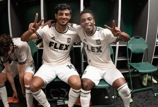 Carlos Vela se mandó un golazo y celebró al doble con el LAFC.