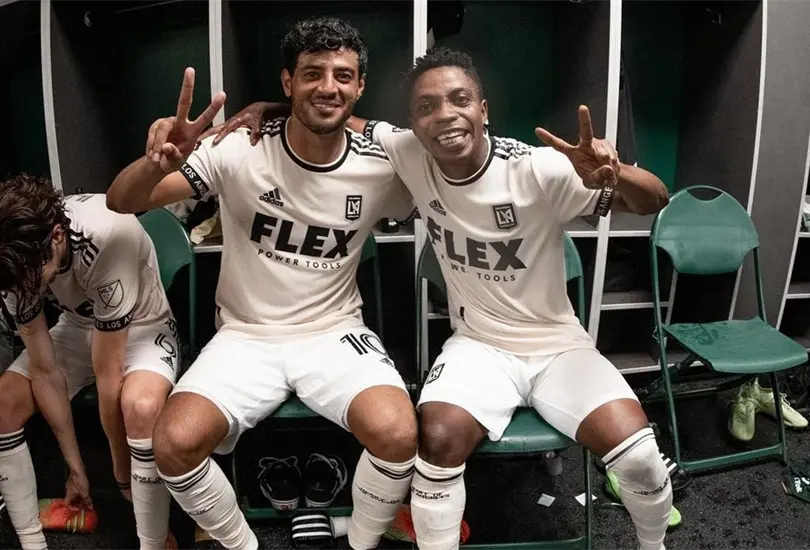 Carlos Vela se mand&oacute; un golazo y celebr&oacute; al doble con el LAFC.