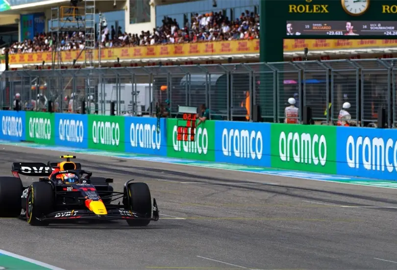 Checo Pérez no pudo subirse al podio en el GP de Estados Unidos 2022 Checo Pérez no pudo subirse al podio en el GP de Estados Unidos 2022