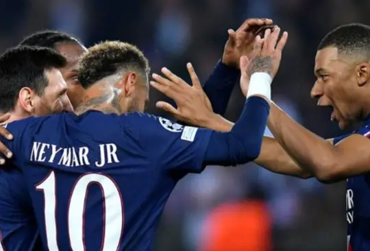 El PSG no tuvo piedad de su rival y le llenó la canasta de goles y eso le sirvió para afianzarse en la cima de su grupo.