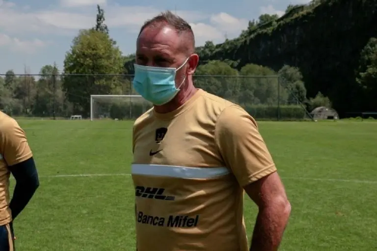 El entrenador argentino salió de Pumas por los malos resultados que dio en el Apertura 2022. Foto: Archivo Referee.