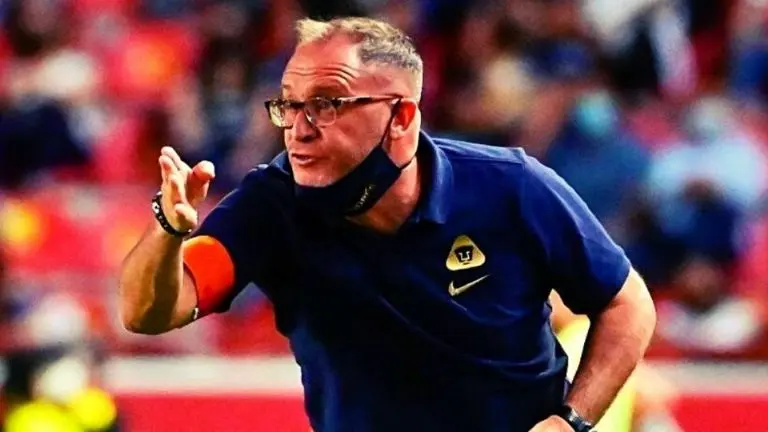 Andrés Lillini en un partido con Pumas. Foto: Archivo Referee.