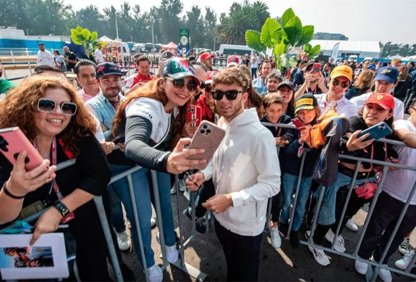 Los aficionados que acudan al Gran Premio de México deberán de llevar suficiente dinero para pasar de la mejor forma su estancia en la carrera. Los aficionados que acudan al Gran Premio de México deberán de llevar suficiente dinero para pasar de la mejor forma su estancia en la carrera.