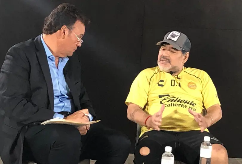 David Faitelson cont&oacute; la an&eacute;cdota donde tuvo que pagar 10 mil d&oacute;lares para entrevistar a Maradona. 
