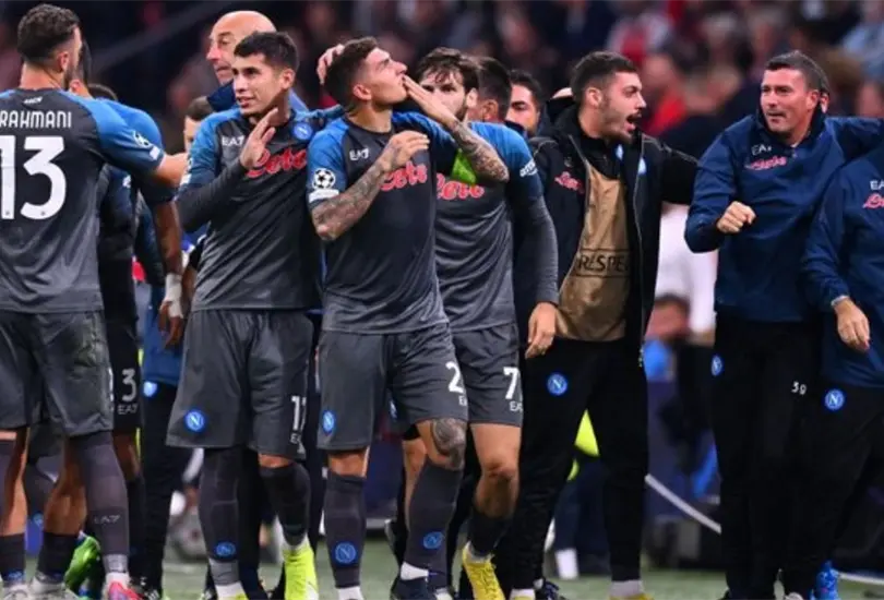 El Napoli registr&oacute; una buena actuaci&oacute;n en la casa del Ajax que tiene en sus filas a Edson &Aacute;lvarez.