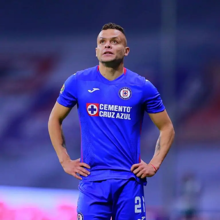 'Cabecita' Rodríguez en Cruz Azul - @jona_rodriguez21