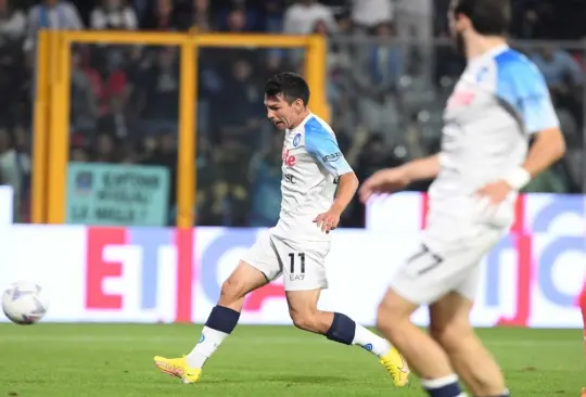 Hiving Chucky Lozano volvió a anotar con el Napoli. 