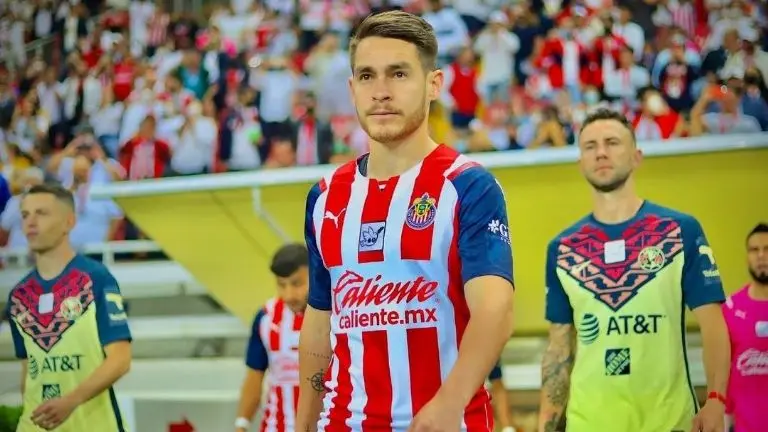 El 'Canelo' llegó a ser pieza clave de Chivas. Instagram - Jesús Angulo