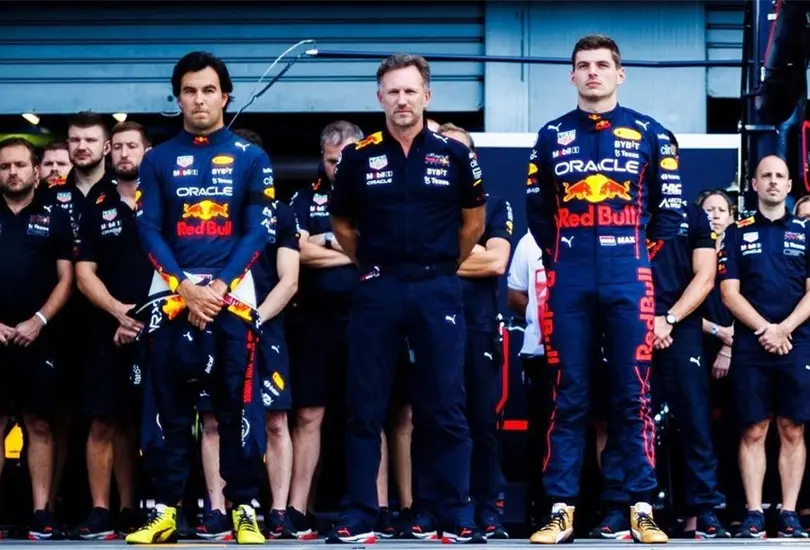 Christian Horner se disculp&oacute; con Checo P&eacute;rez luego que Max Verstappen no lo ayud&oacute; en el GP de Brasil