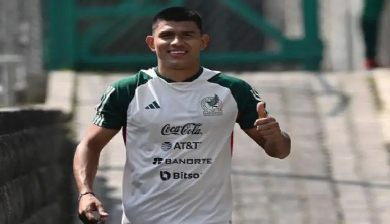 Jesús Gallardo en concentración con la Selección Mexicana - @miseleccionmx