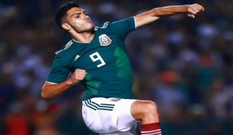 Raúl Jiménez fue incluido en la lista de 26 jugadores que irán a Qatar 2022. Galería Referee