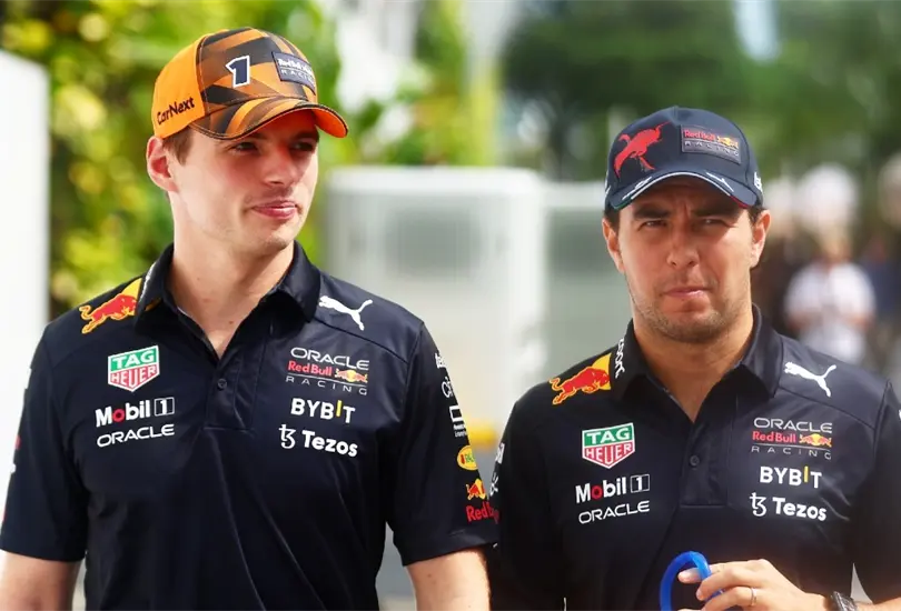 Red Bull defendi&oacute; a Max Verstappen luego de su problema con Checo P&eacute;rez