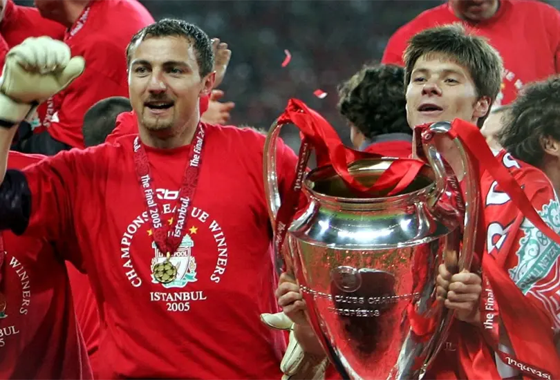 Jerzy Dudek fue el héroe de la Final del 2005 de la Champions League. Jerzy Dudek fue el héroe de la Final del 2005 de la Champions League.