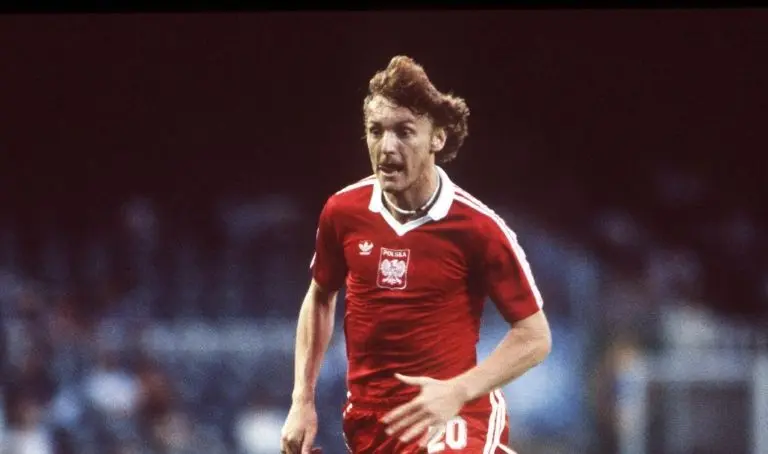 Zbigniew Boniek jugó tres Mundiales. (@FIFAcom)