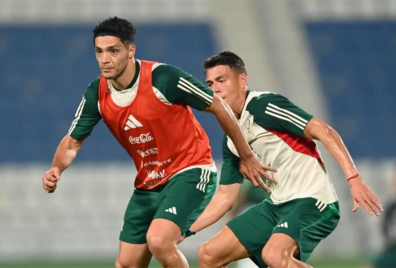 Guillermo Ochoa mostró su molestia por las críticas hacia Raúl Jiménez Guillermo Ochoa mostró su molestia por las críticas hacia Raúl Jiménez
