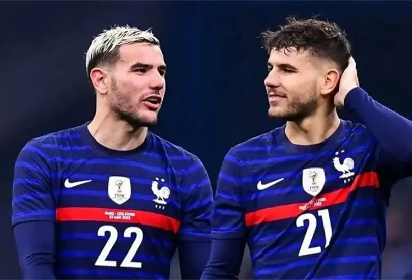 Los hermanos Hernández, Theo (#22) y Lucas (#21), hicieron historia en el triunfo de Francia sobre Australia en Qatar 2022 Los hermanos Hernández, Theo (#22) y Lucas (#21), hicieron historia en el triunfo de Francia sobre Australia en Qatar 2022