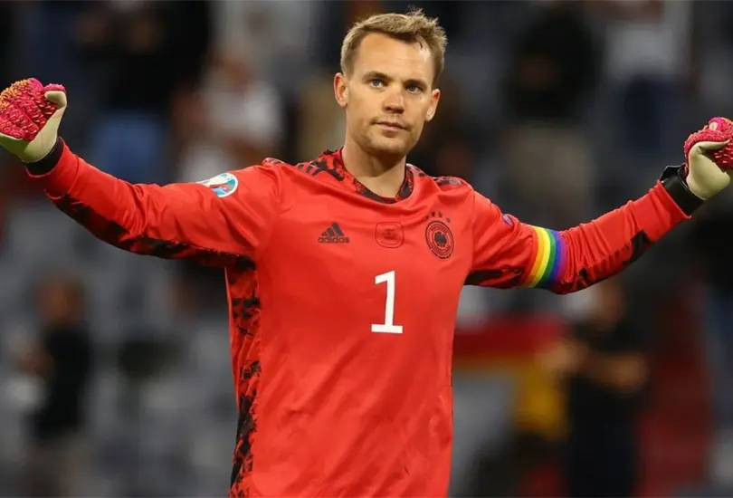 FIFA prohibió que se porte el brazalete de capitán en apoyo a comunidad LGBT durante Qatar 2022. FIFA prohibió que se porte el brazalete de capitán en apoyo a comunidad LGBT durante Qatar 2022.