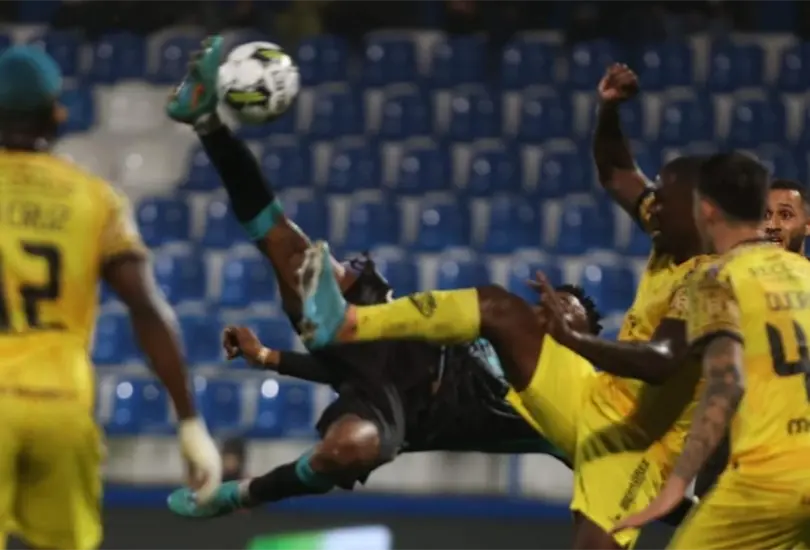 El golazo acrobático en la Copa de la Liga de Portugal. El golazo acrobático en la Copa de la Liga de Portugal.