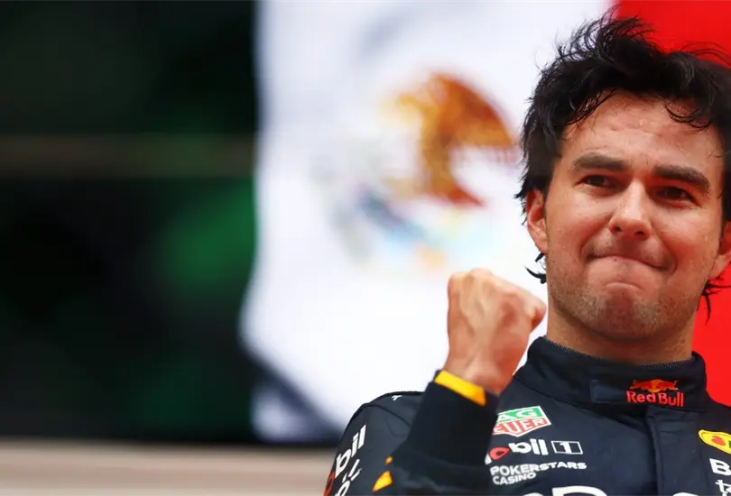 Checo Pérez fue a Doha para apoyar a la Selección Mexicana en su partido vs Polonia en Qatar 2022 Checo Pérez fue a Doha para apoyar a la Selección Mexicana en su partido vs Polonia en Qatar 2022