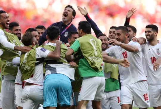 Irán celebra sus primeros tres puntos en Qatar 2022.