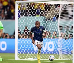 Enner Valencia le anota a Holanda y se lesiona, pero da esperanzas a Ecuador de avanzar en Qatar 2022