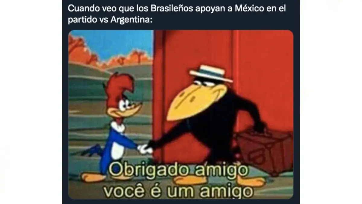 Hay aficionados brasileños que apoyan a México para el partido contra Argentina, por lo que se ha forjado una amistad. Hay aficionados brasileños que apoyan a México para el partido contra Argentina, por lo que se ha forjado una amistad.
