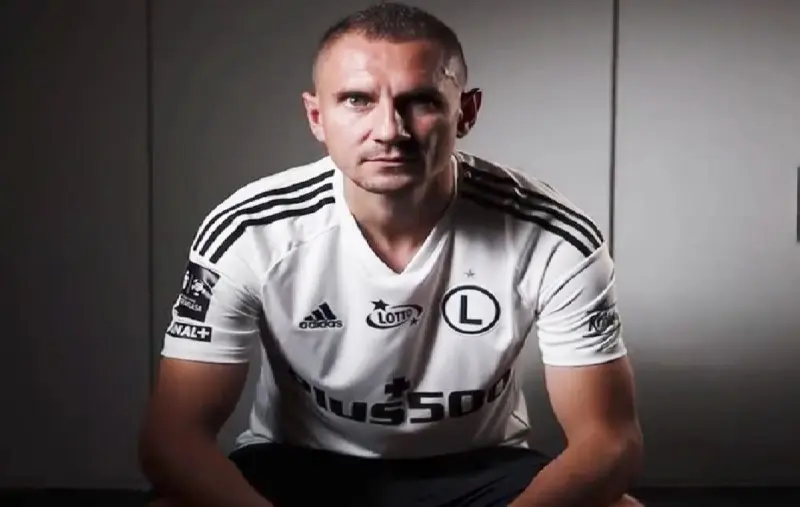 ARTUR JEDRZEJCZYK - POLONIA. El defensa del Legia Varsovia de su pa&iacute;s salt&oacute; a la convocatoria para Qatar en medio del buen ritmo que arrastraba, aunque su apellido contiene elementos dif&iacute;ciles de pronunciar.