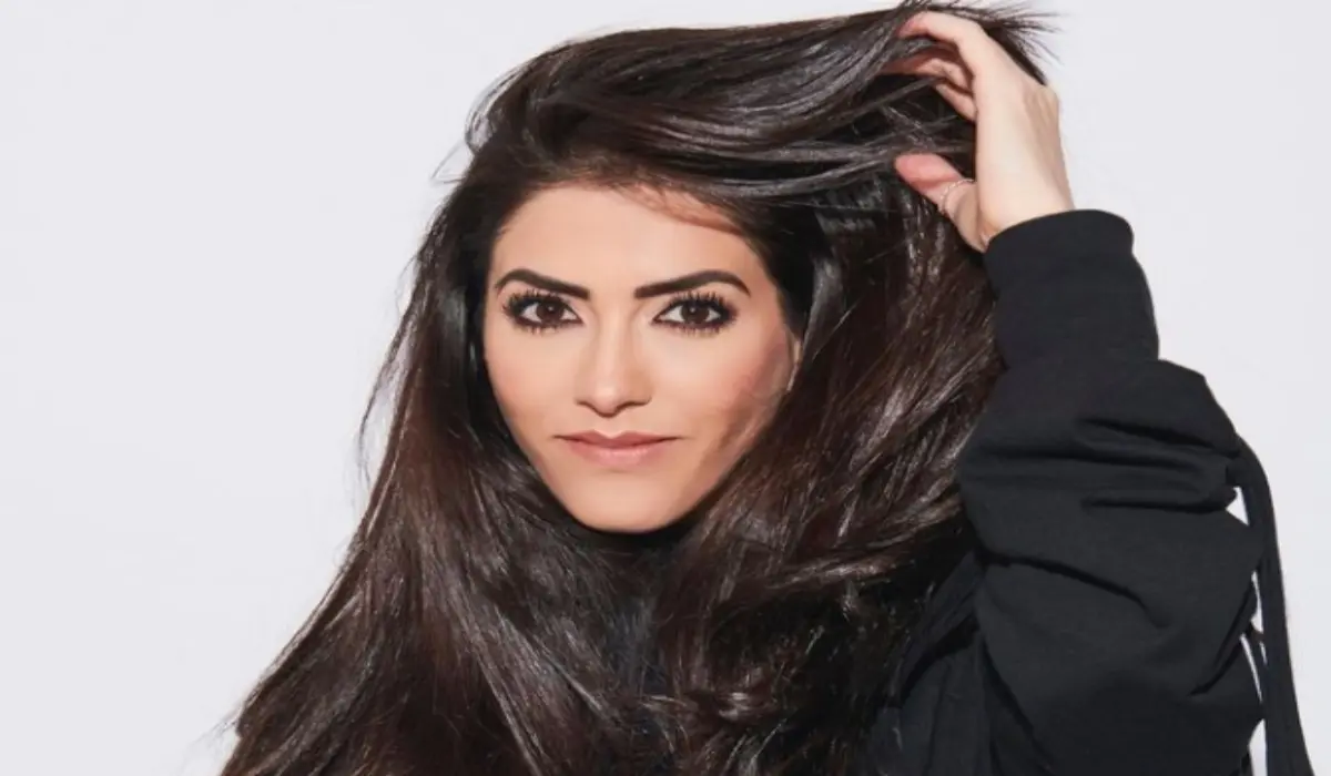 Daniela Basso es una conductora y actriz de televisión que protagonizó distintas novelas a lo largo de los años, es esposa del delantero Raúl Jiménez.