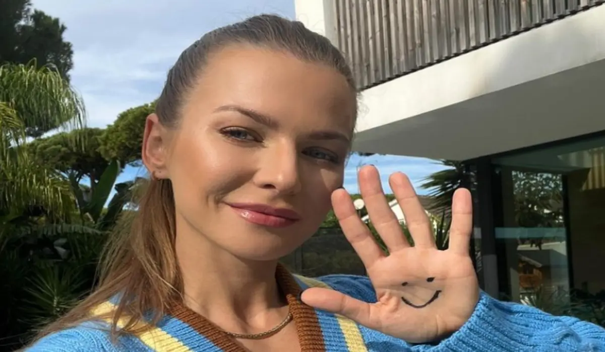 La esposa del polaco Robert Lewandowski es Anna Stachurska, una deportista profesional de karate y representante de Polonia a nivel mundial. 