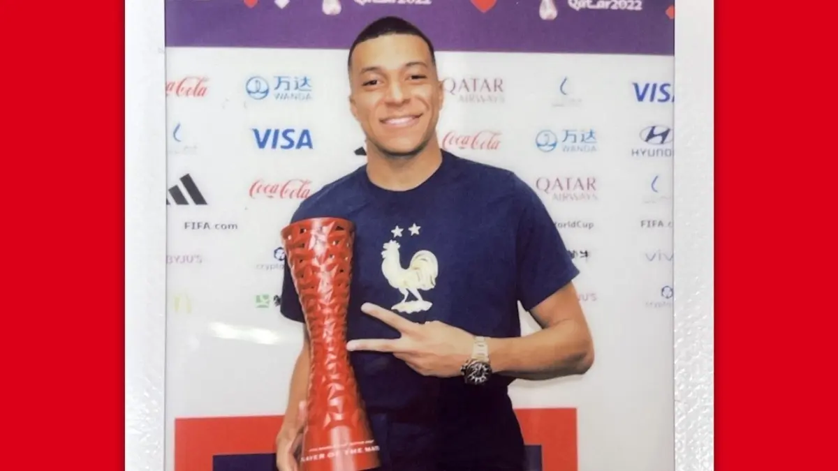 KYLIAN MBAPPÉ - FRANCIA. El futbolista francés fue reconocido como el MVP del partido por segunda ocasión, siendo el único jugador en recibirlo dos veces dentro del torneo. Marcó doblete en el 2-1 ante Dinamarca.