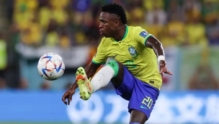 el VAR anuló un gol de Vinicius Junior. @fifaworldcup_es
