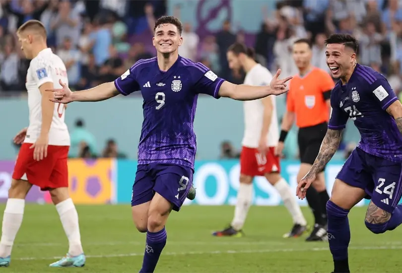 Argentina clasific&oacute; a octavos de final de Qatar 2022 gracias a un golazo de Juli&aacute;n &Aacute;lvarez